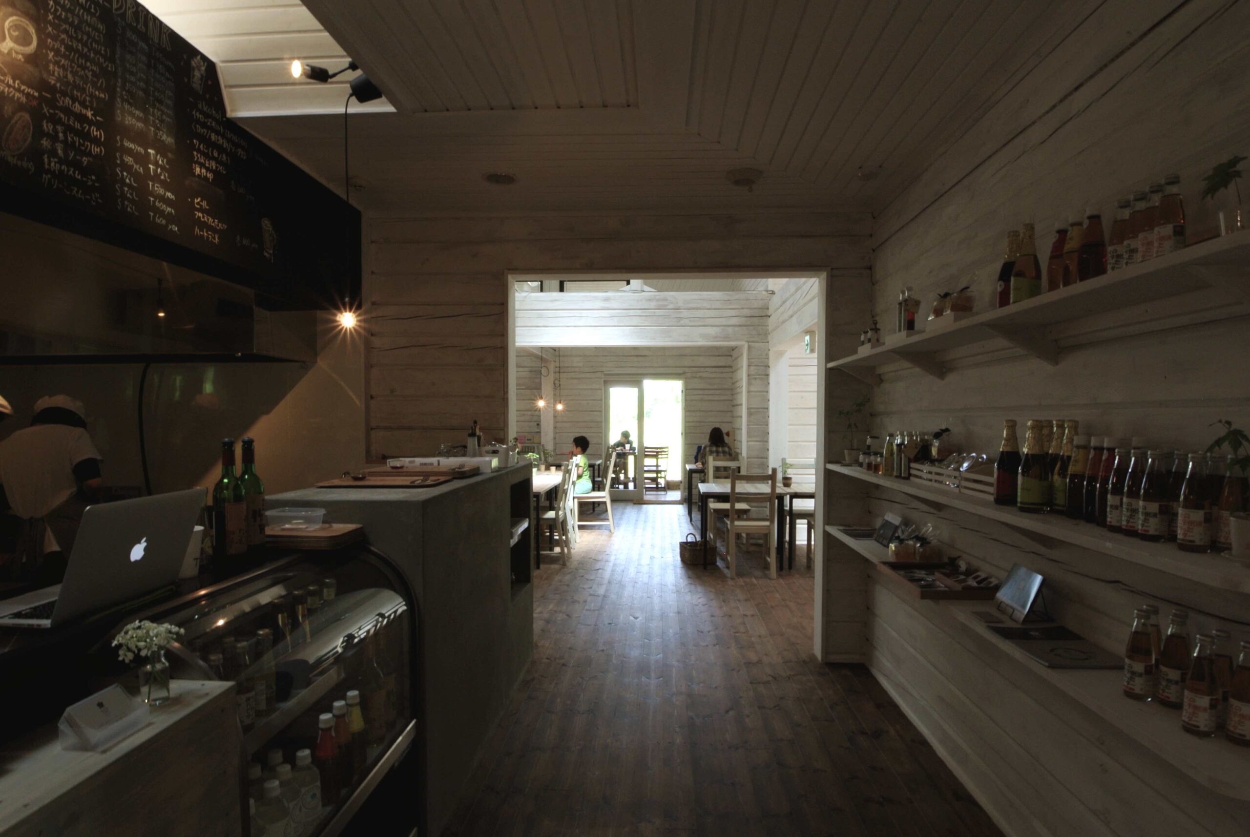 シキナミカズヤ建築研究所の施工事例｜地方移住で叶える木造住宅。自然と調和し、感情を揺さぶる設計で普遍的な居心地を生む住まい