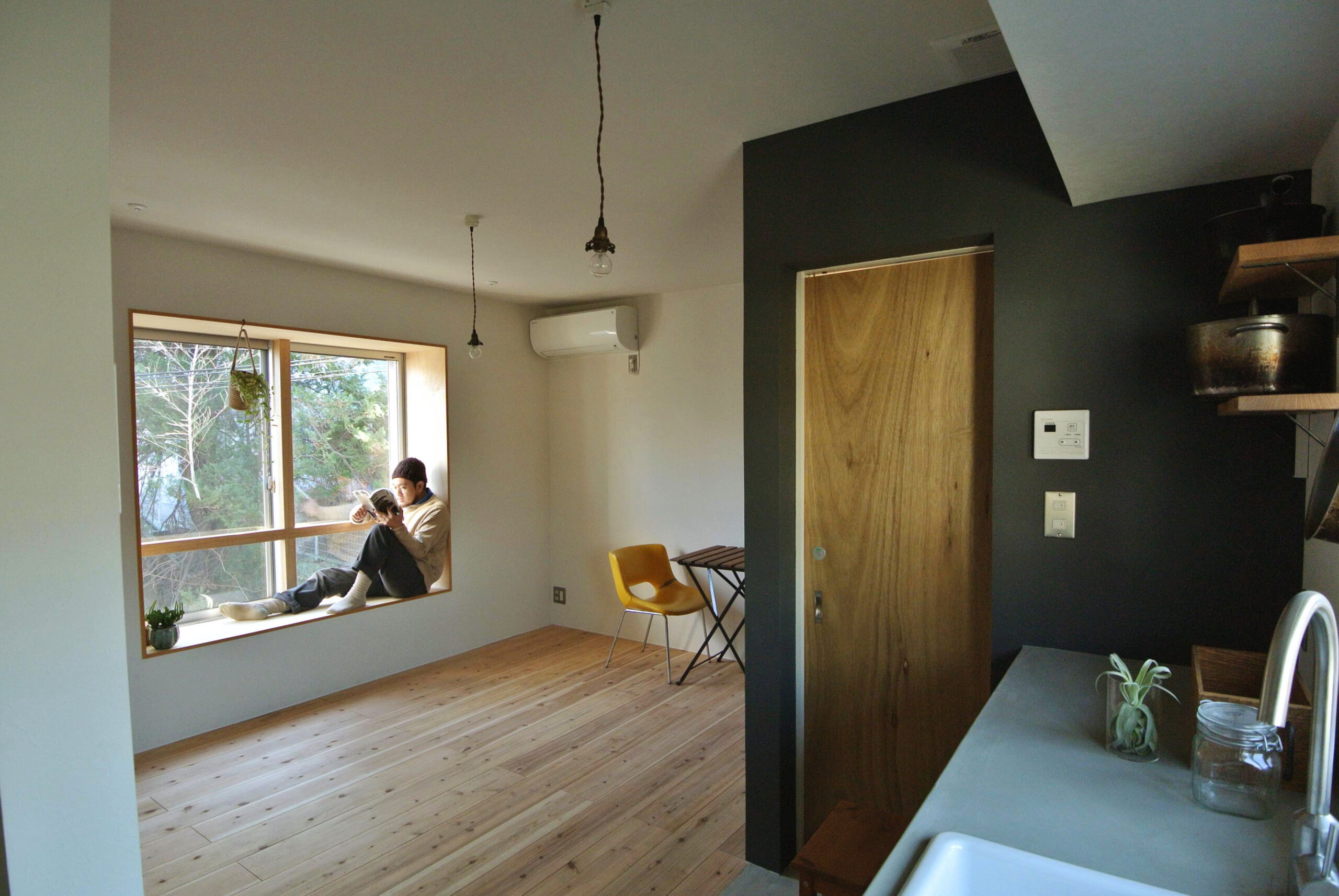 シキナミカズヤ建築研究所の施工事例｜地方移住で叶える木造住宅。自然と調和し、感情を揺さぶる設計で普遍的な居心地を生む住まい ヨコスカのアパートメント